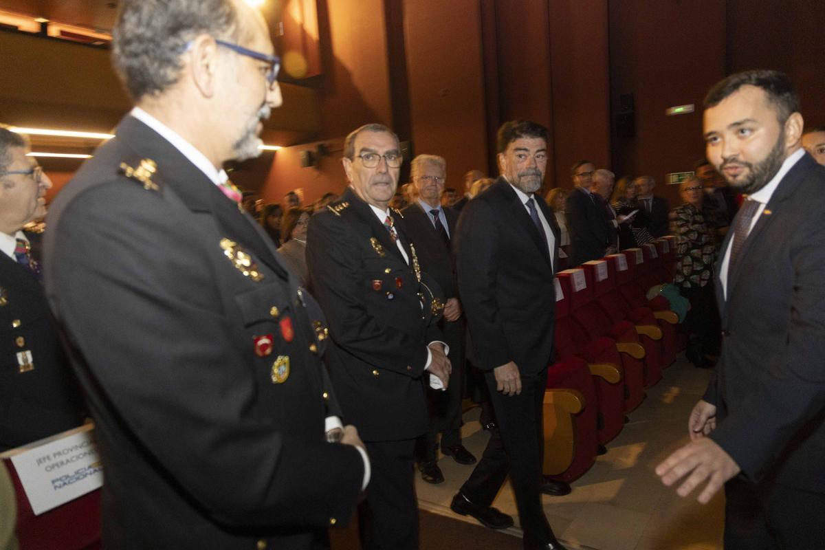 La Policía Nacional conmemora en Alicante el 202 aniversario de su creación