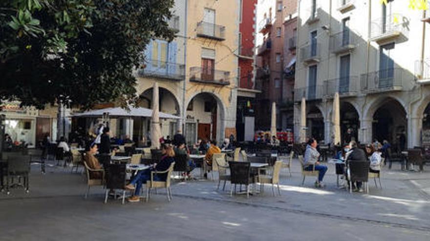 Figueres tracta d&#039;alleujar la càrrega a bars i restaurants