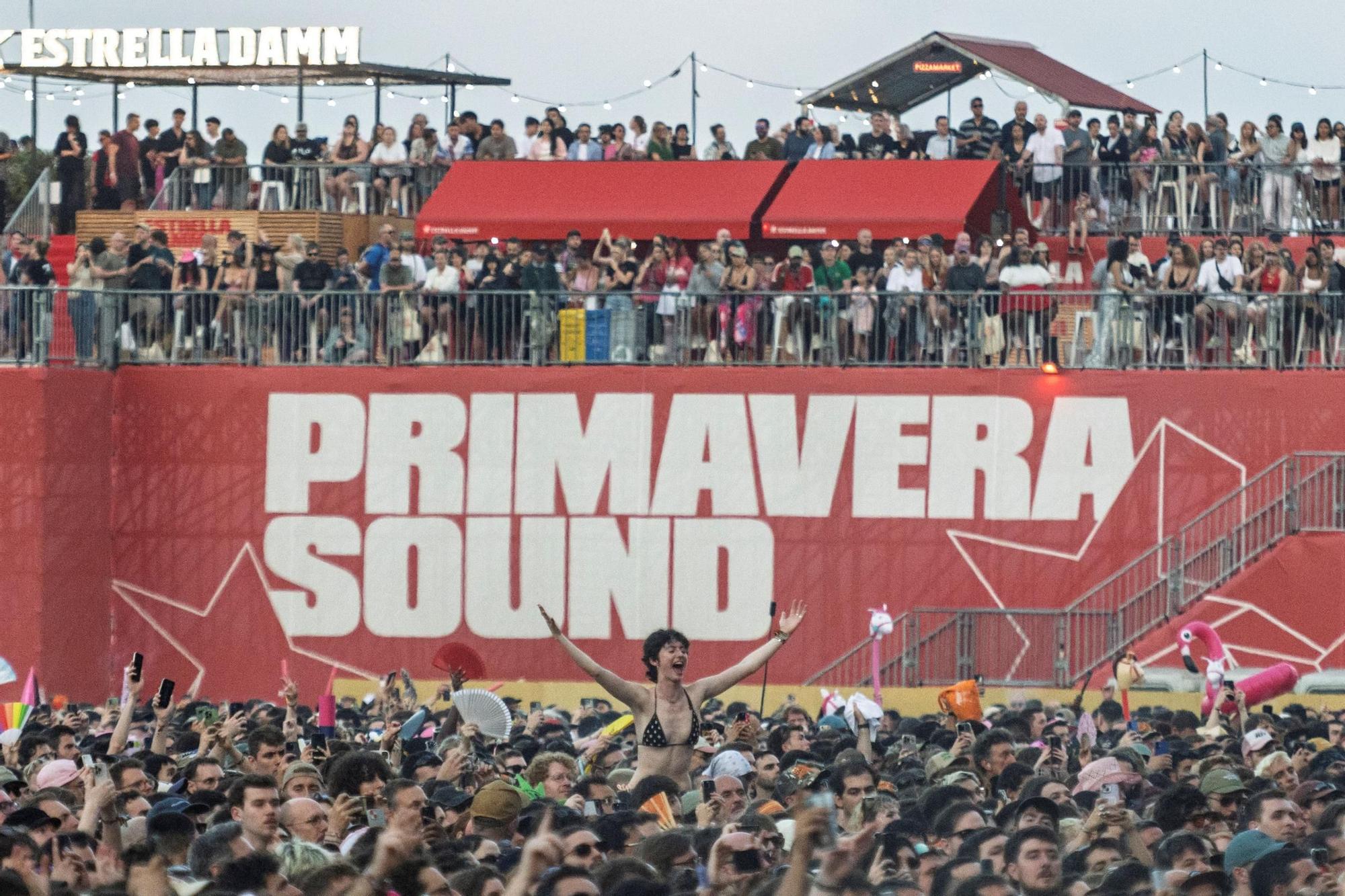 Miles de personas de cientos de países vienen a Barcelona para disfrutar del Primavera Sound