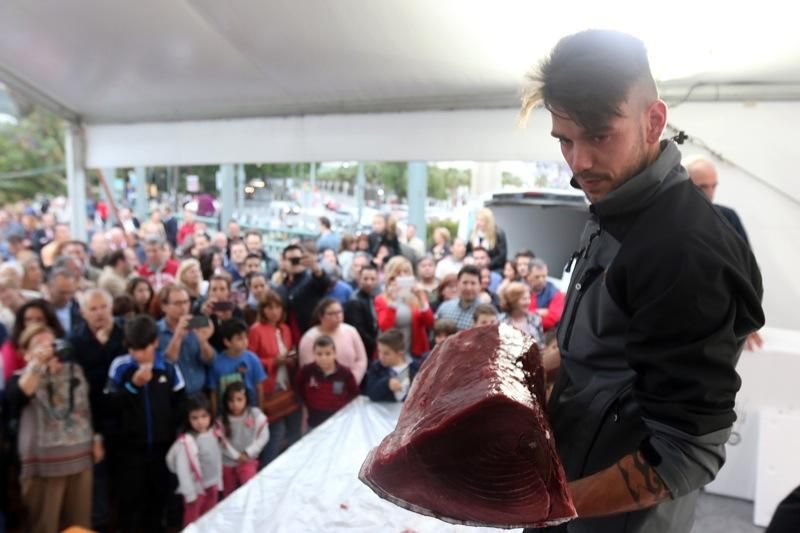 Ronqueo de atún rojo en la Plaza de la Marina