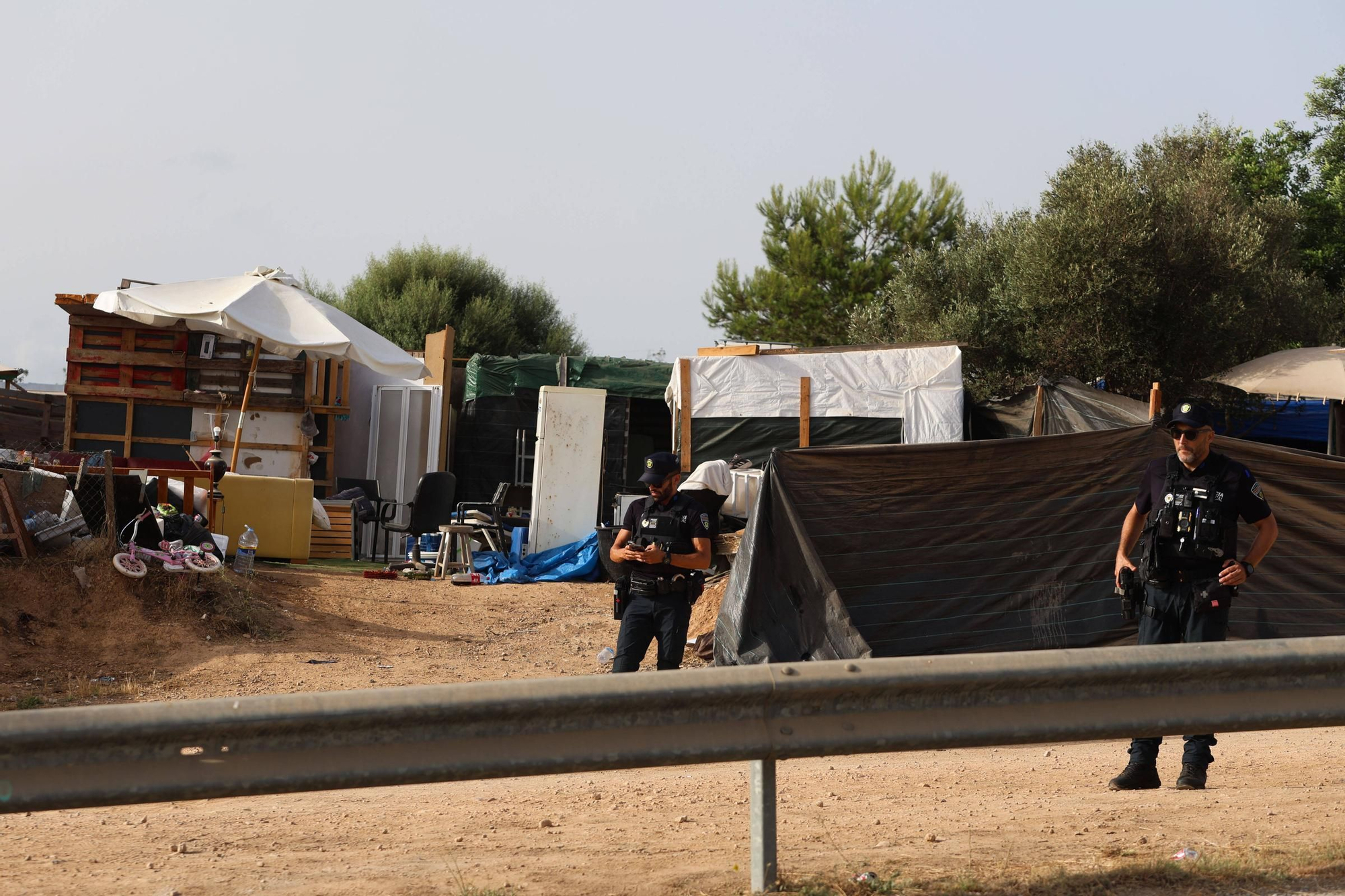 Todas las imágenes del desalojo de Can Rova 2 en Ibiza