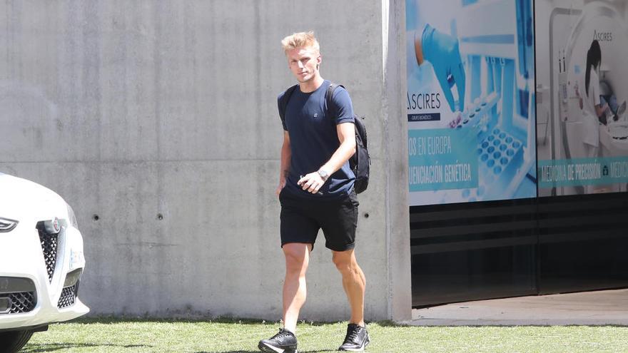 Daniel Wass ya está en València para fichar