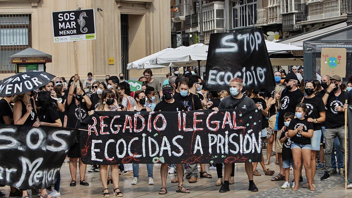 Protesta el pasado fin de semana en Cartagena como acto previo a la manifestación del próximo jueves.  | LOYOLA PÉREZ DE VILLEGAS