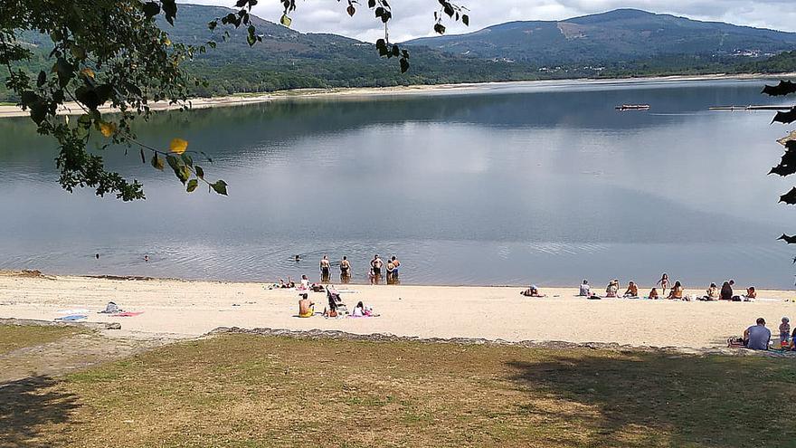 Ourense, la provincia sin mar, ofrece un total de 22 playas fluviales este verano