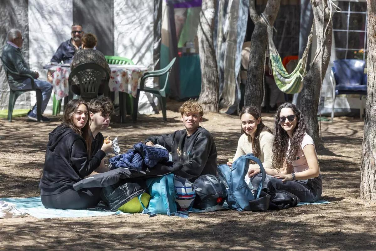 Día de campo en Lo Albentosa, junto al parque natural de la laguna de La Mata