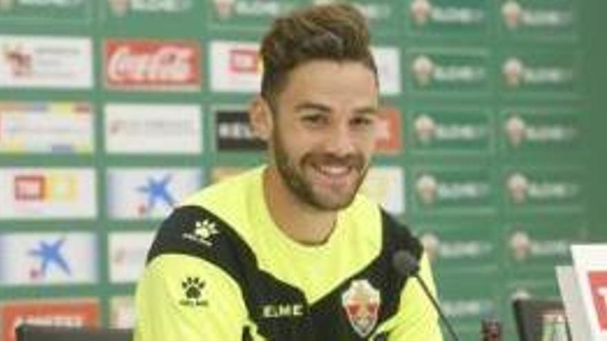 Lolo Plá, mediapunta del Elche CF