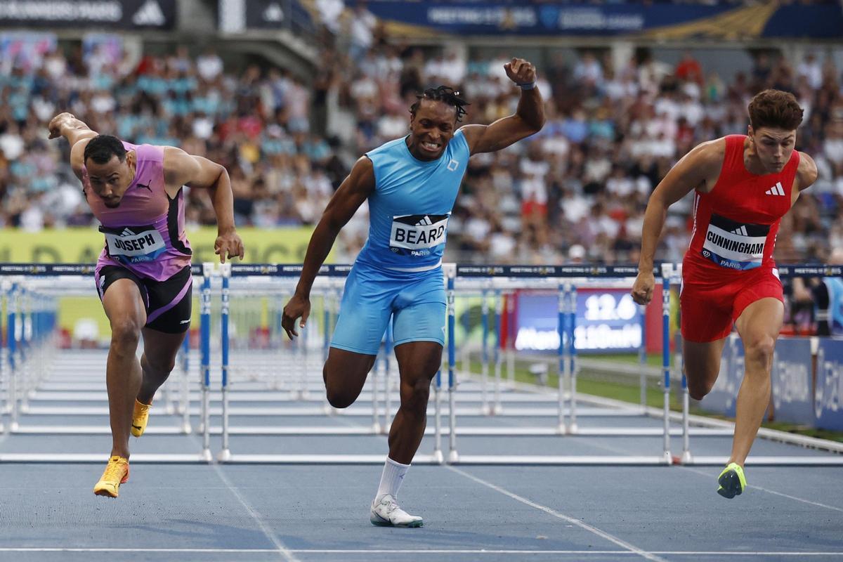 Los tres del podio en la final de 110 m. vallas en París
