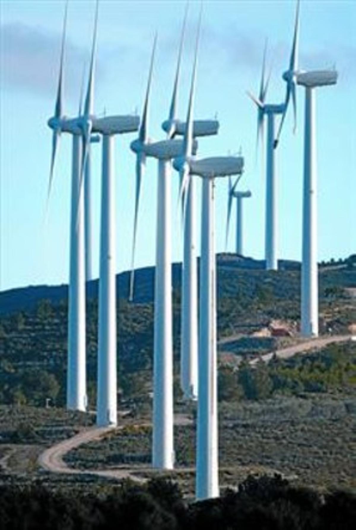 Parc eòlic del coll de l’Alba, a prop de Tortosa (Baix Ebre).