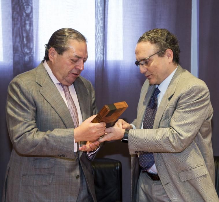 Vicente Boluda recibe el Premio Importante de Levante-EMV