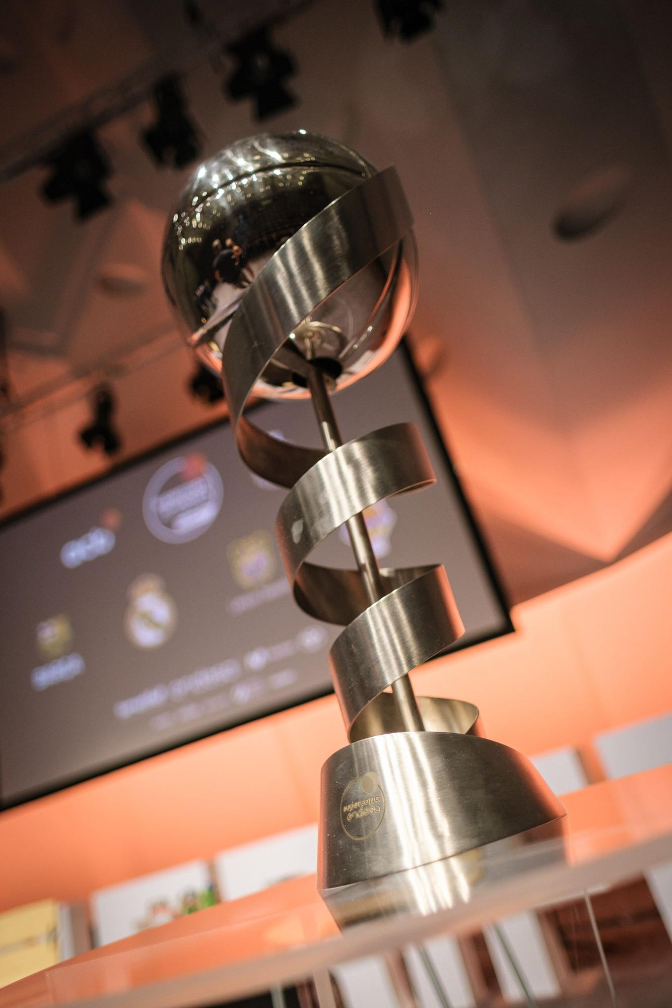 Presentación de la Supercopa de baloncesto en Tenerife