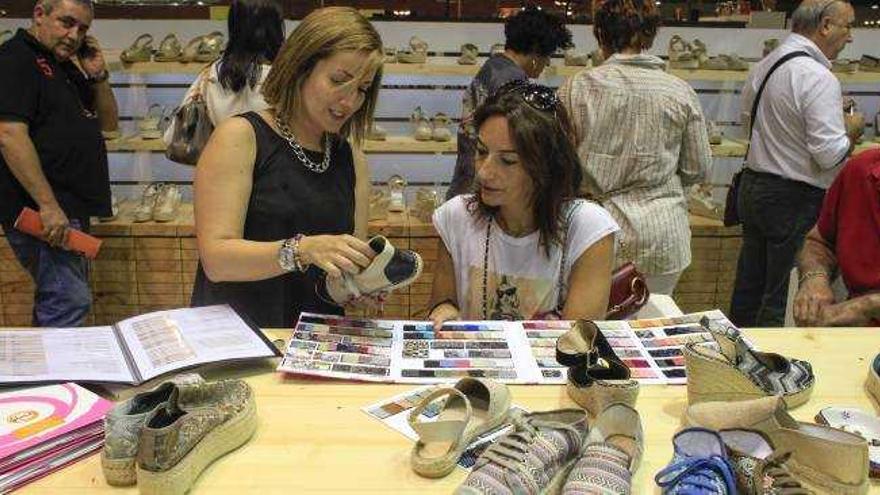 Las exportaciones de calzado baten otro récord y superan los 2.000 millones de euros