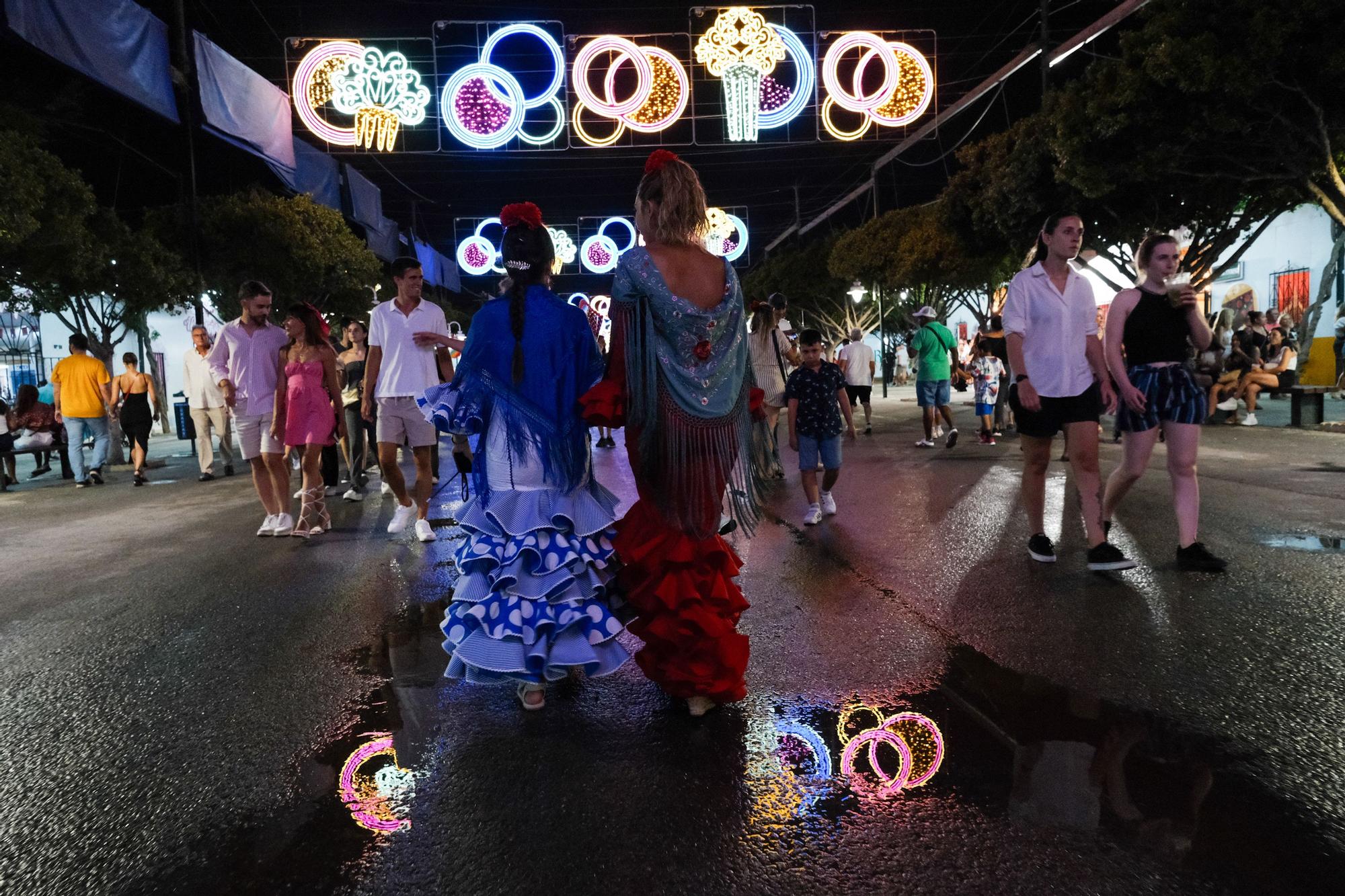 Así ha sido el Pregón del Kanka y el encendido de luces en la primera noche de la Feria de Málaga