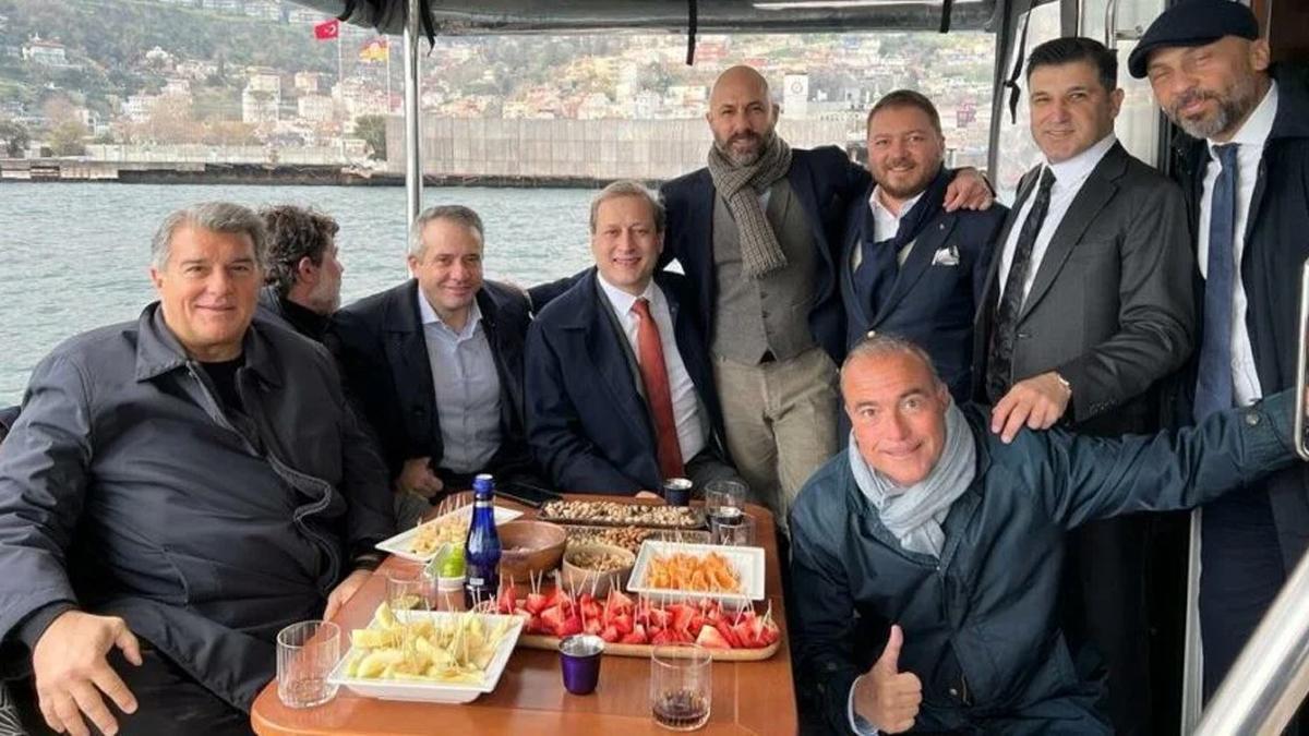 Laporta ya está en Estambul