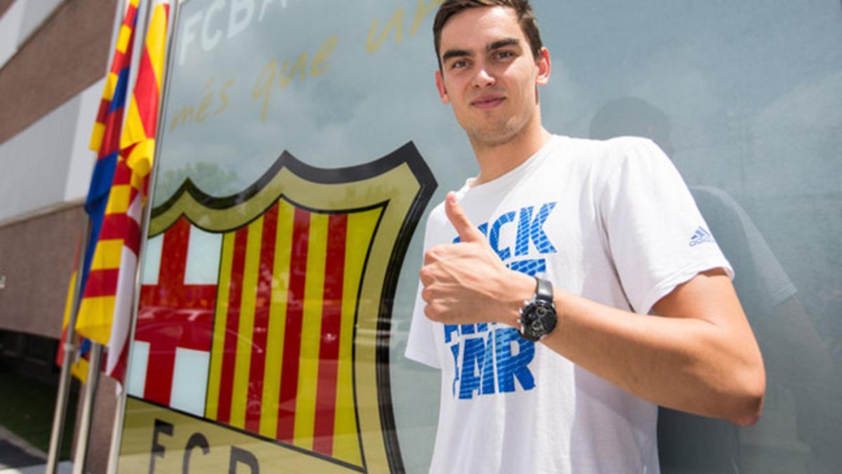 Satoransky ya luce como jugador del FC Barcelona