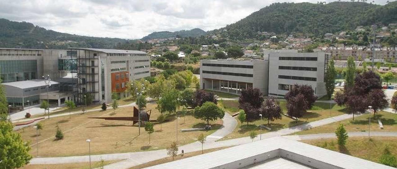 Edificios Xurídico-Empresarial y sede del Campus del Auga, en el campus sur. // Iñaki Osorio