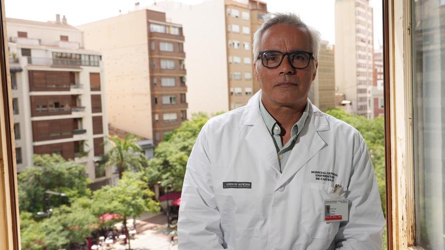 Entrevista al presidente del Colegio de Médicos, Carlos Vilar: &quot;Sin mejoras laborales y sin estabilidad no vamos a solucionar  la falta de médicos&quot;