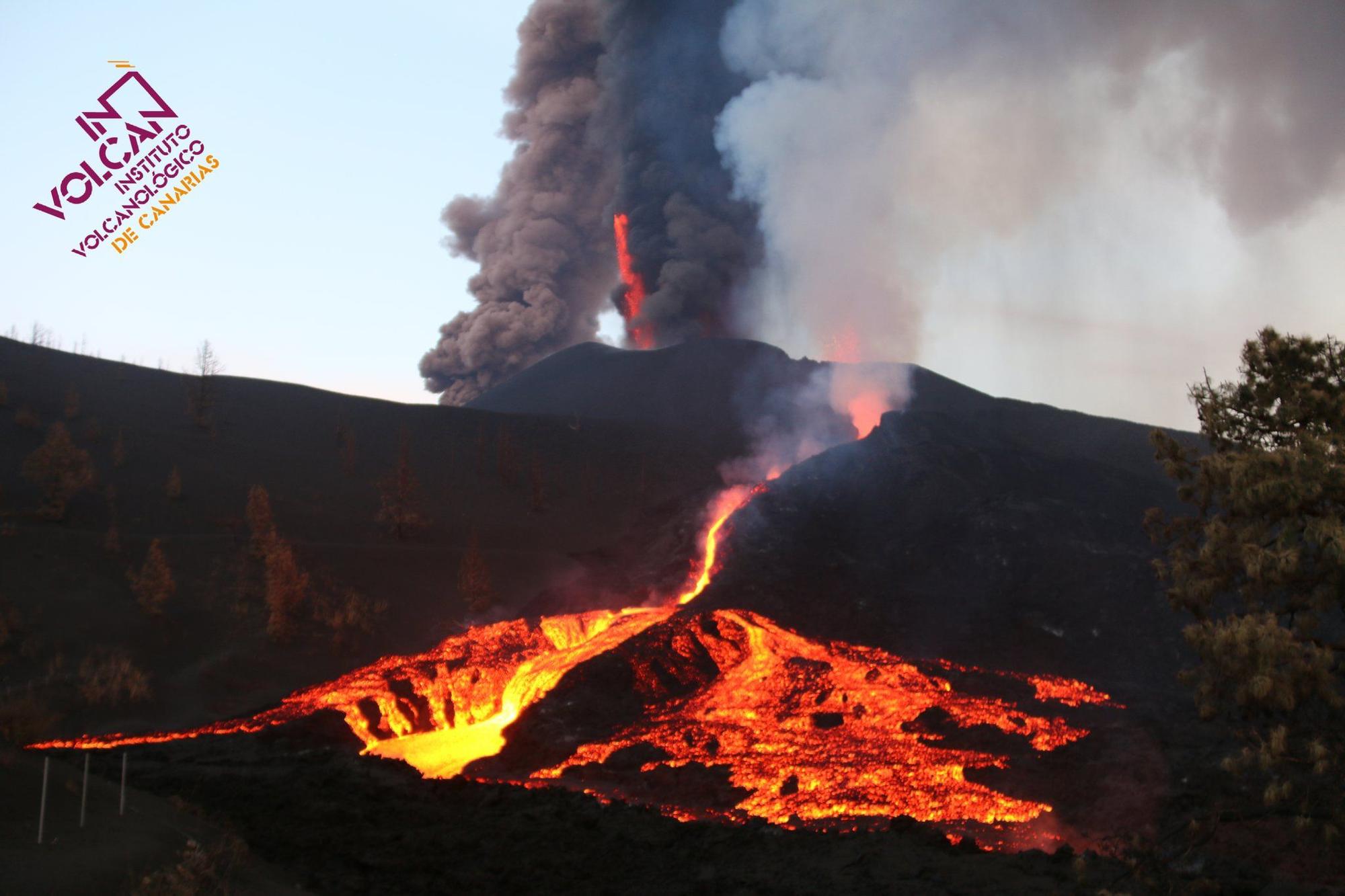 Imágenes del volcán de La Palma tras un mes de erupción