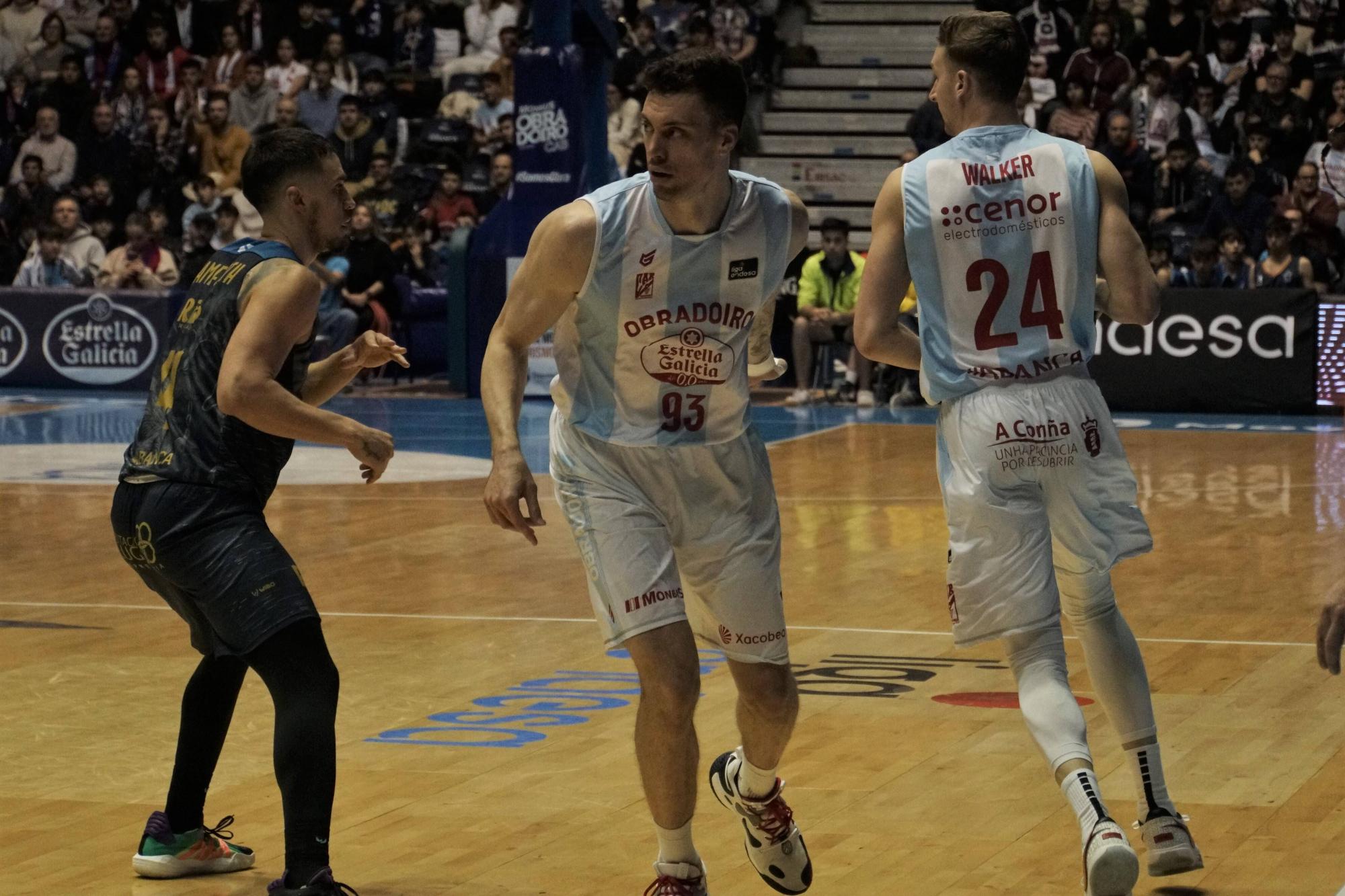 Las imágenes del derbi Obradoiro-Breogán