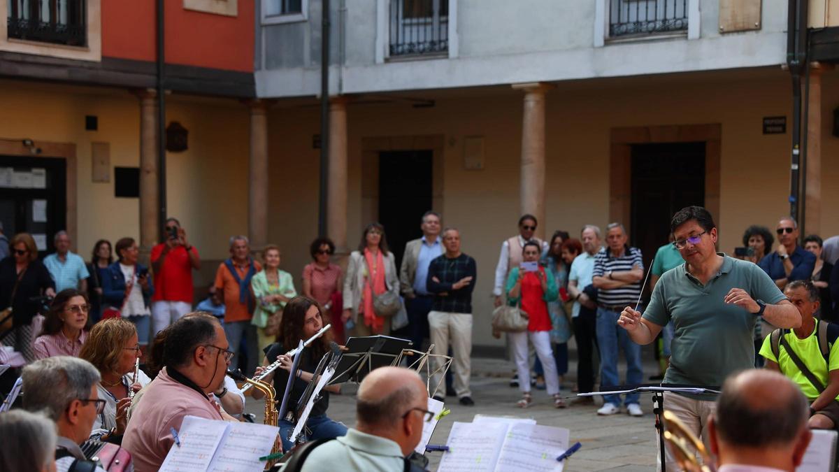El mini concierto de la plaza del Fontán.