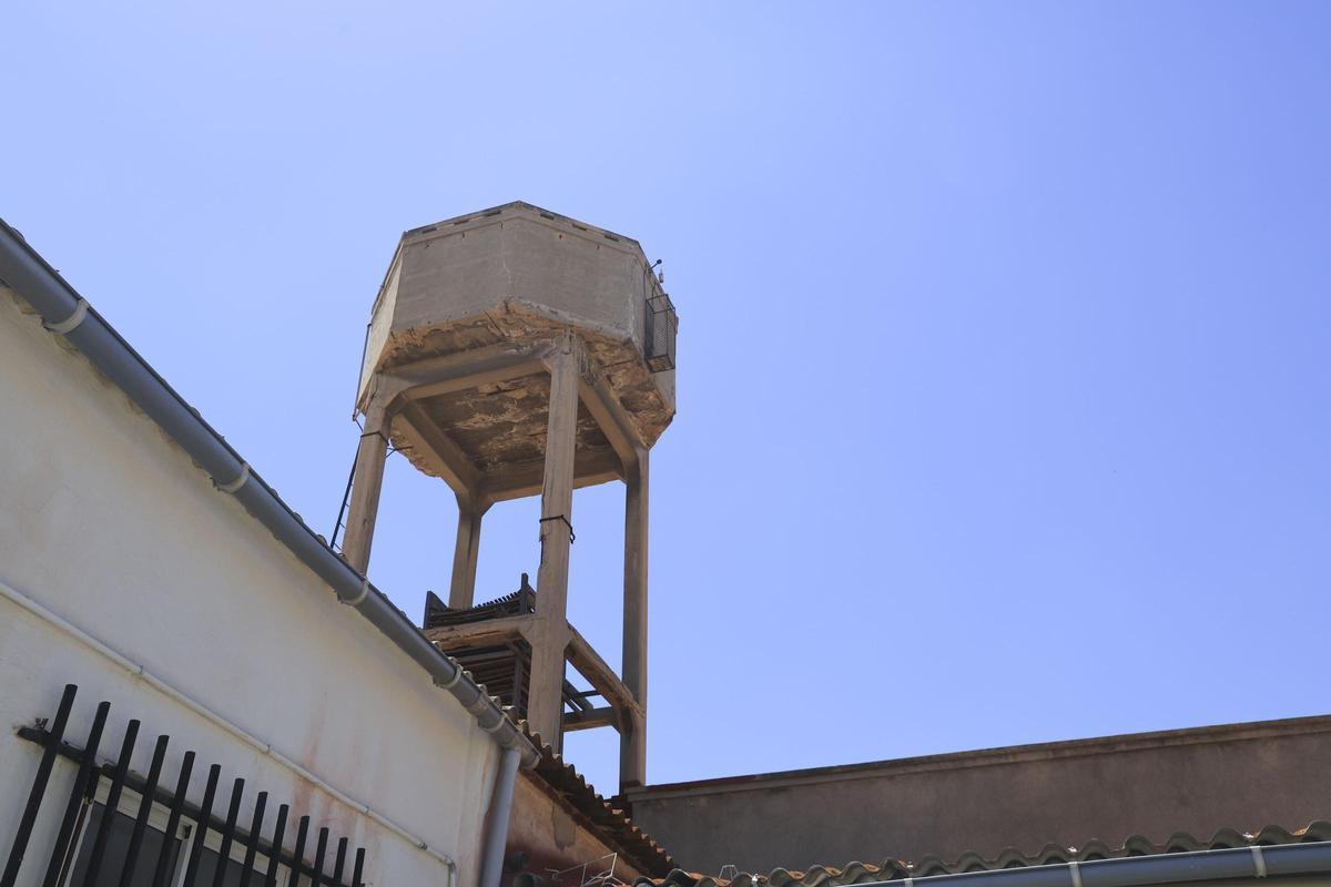 Depósito de agua de la antigua fábrica de borra de Sánchez Rojas