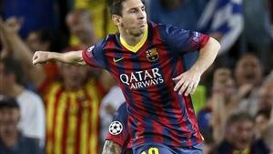 Messi celebra un tanto, en el partido ante el Ájax holandés.