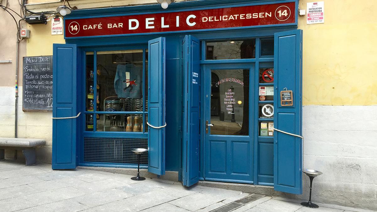 Cierra otro mítico restaurante en Madrid: adiós definitivo al Café Delic en la Plaza de la Paja