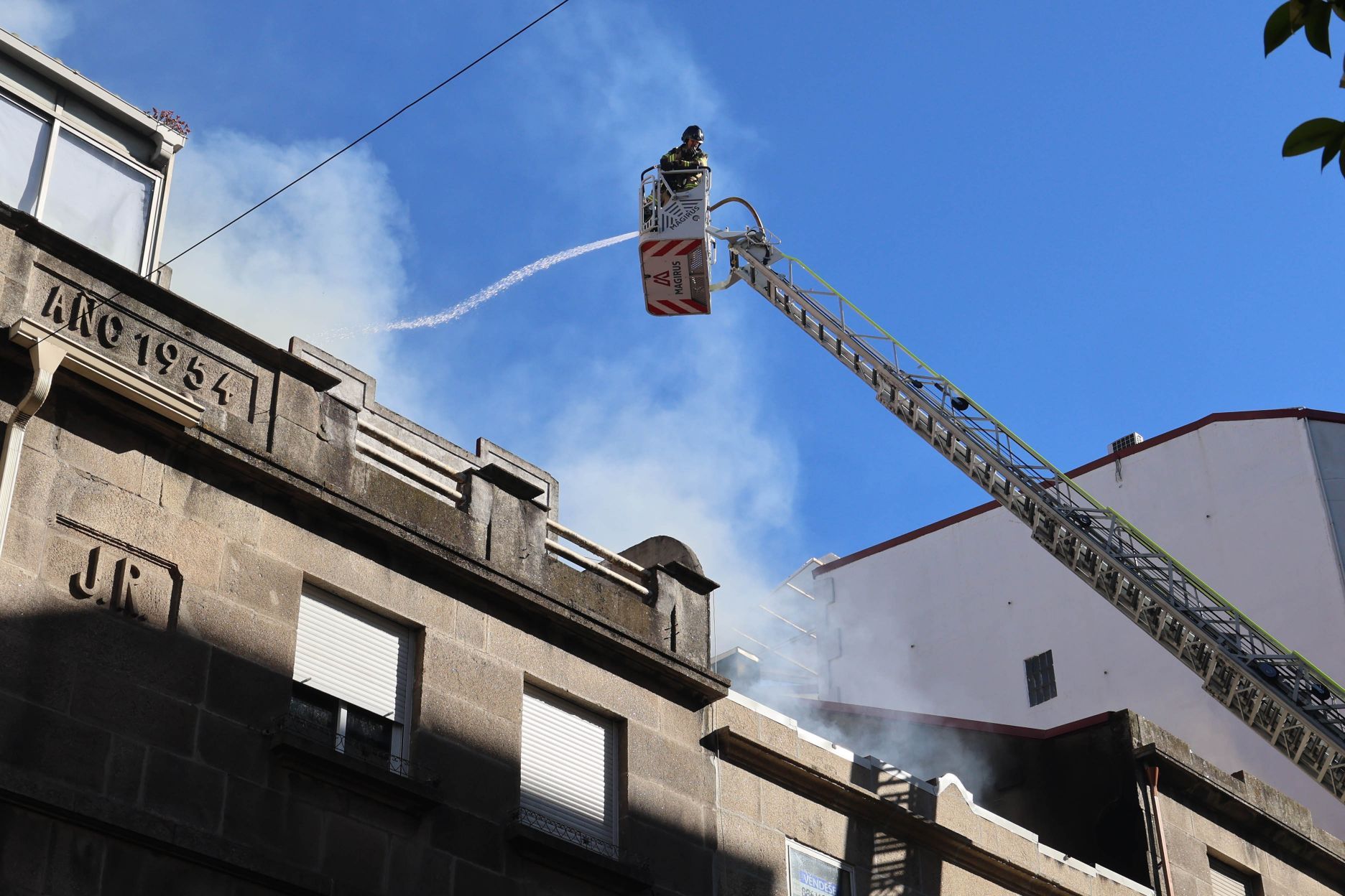 Así fue el incendio que calcinó una vivienda en Sanjurjo Badía