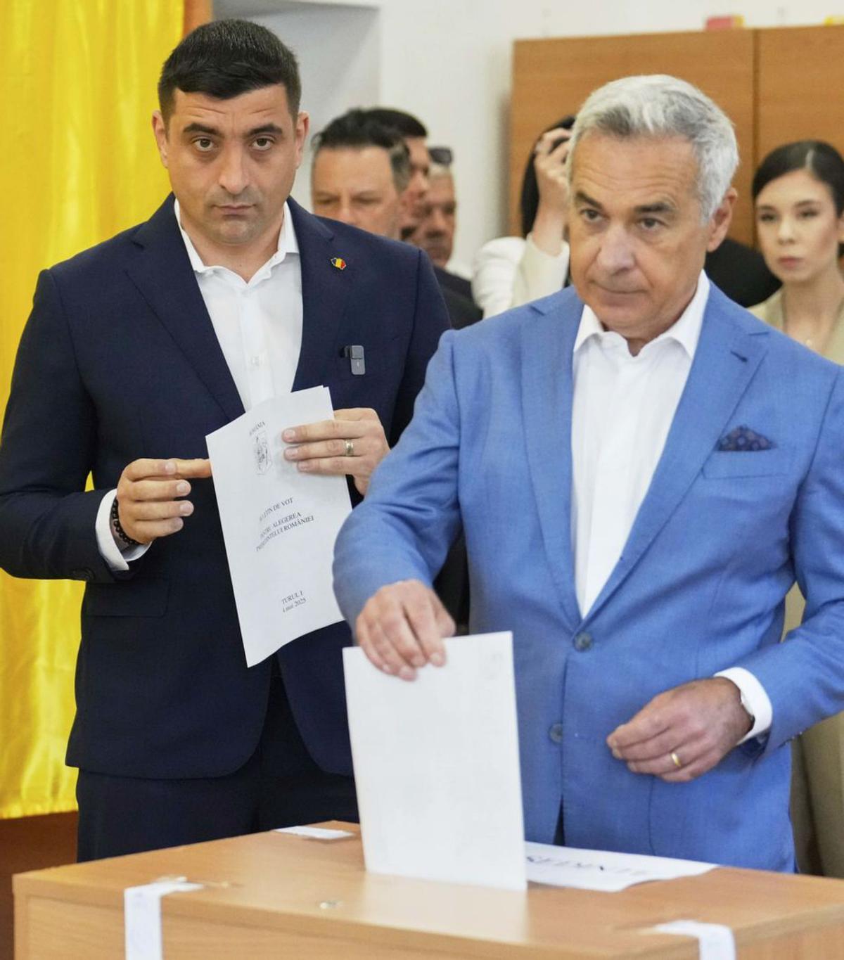 El candidat ultra venç en la primera volta a Romania El candidat ultra venç en la primera volta a Romania