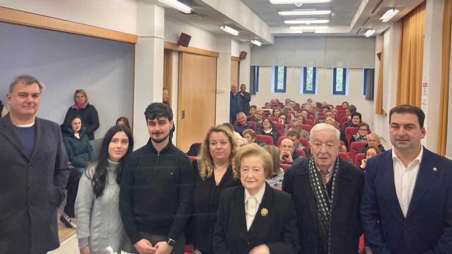 Salas aplaude, con emoción, a Olvido García, Mujer del Año 2024: “Ha tocado innumerables vidas en la comunidad”