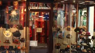 Muere María de las Nieves Iglesias, propietaria de la Sombrerería Iglesias, un emblema de Santiago