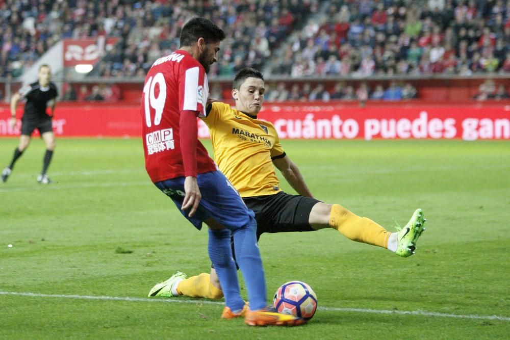 El partido entre el Sporting y el Málaga, en imágenes