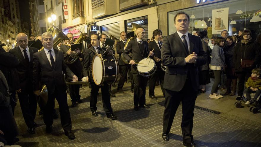 El director de la banda deja plantadas a 400 personas en el concierto de Lledó