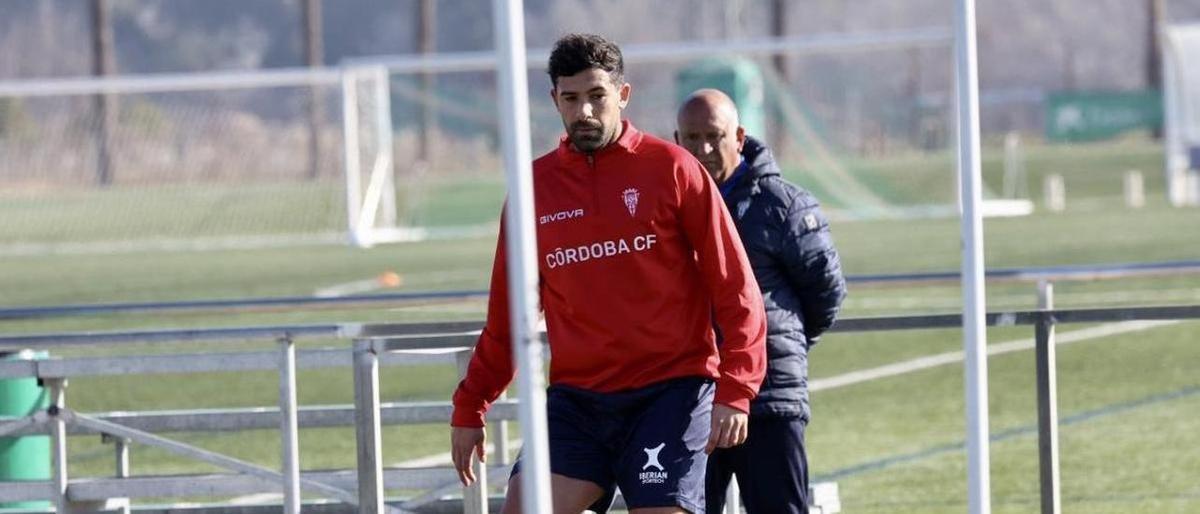 Alberto Jiménez, en su primer entrenamiento con el Córdoba CF.