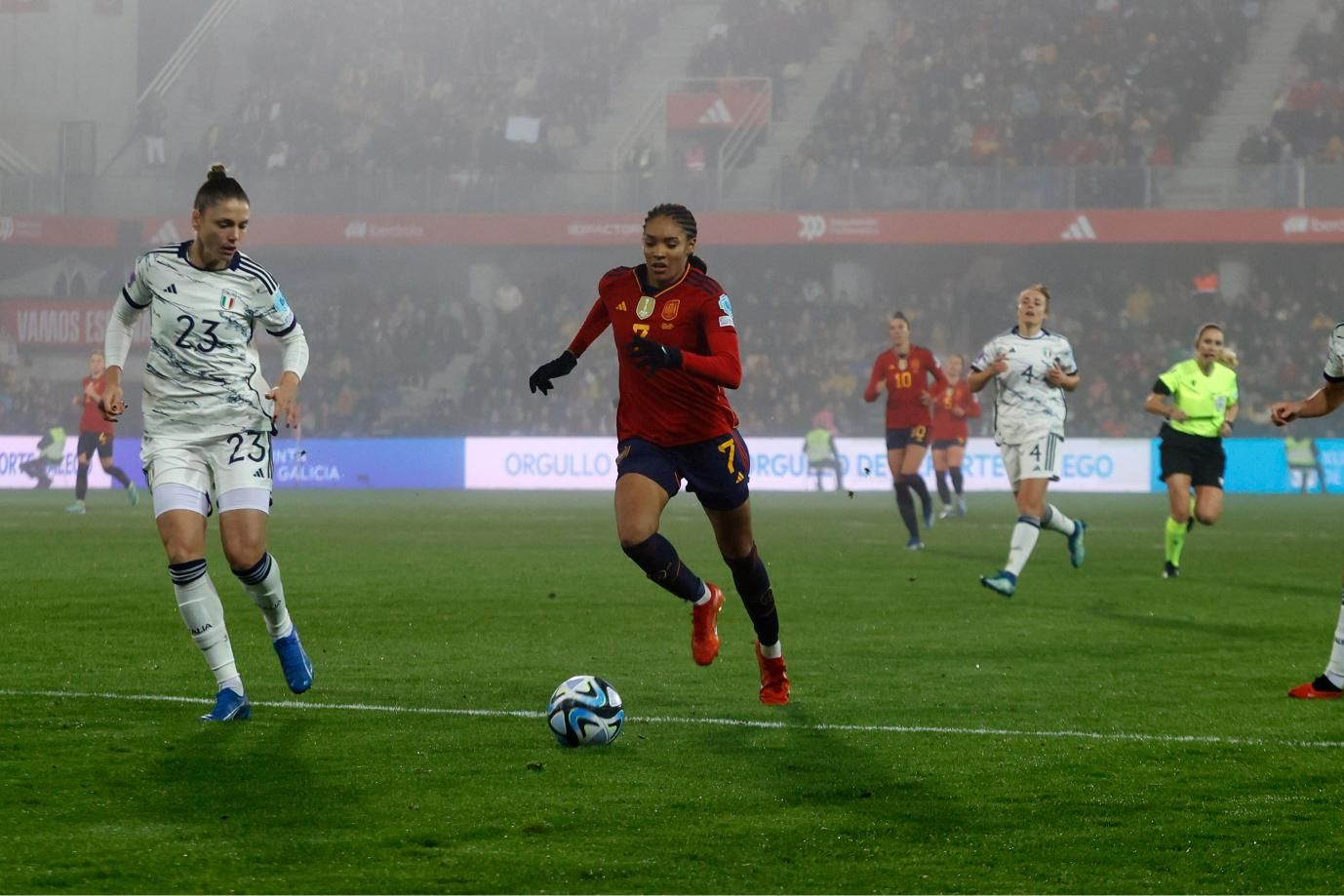 La afición se vuelca con las campeonas del mundo