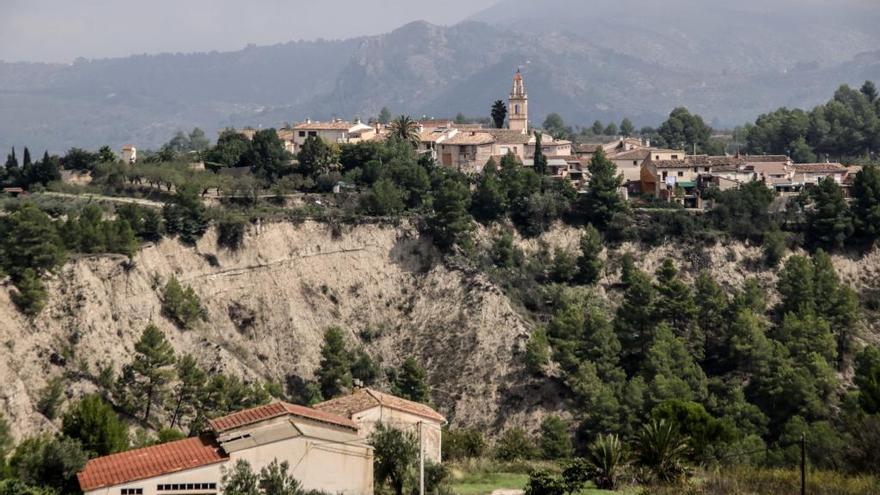 Vista del casco urbano de Benillup / Juani Ruz