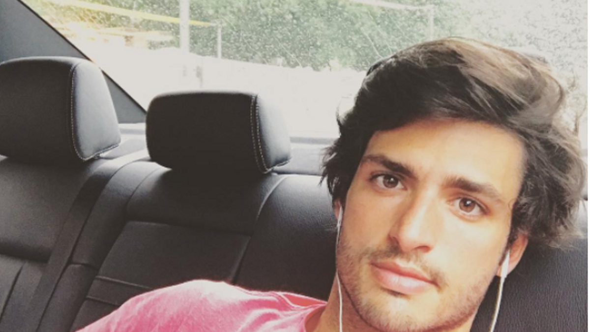 Carlos Sainz, de vacaciones con su nueva novia