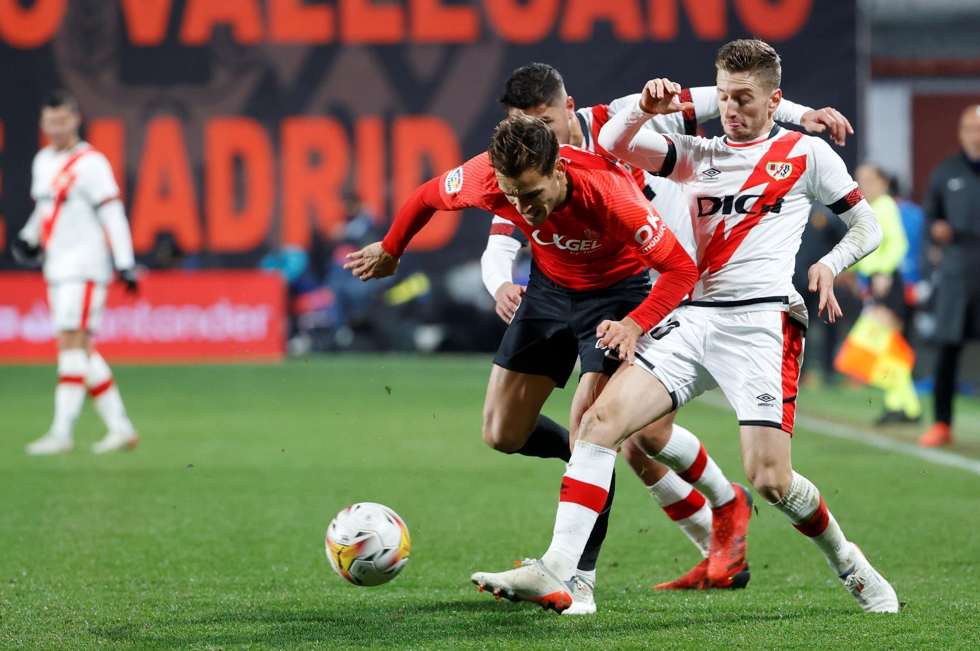 Esperpéntico Mallorca en Vallecas (3-1)