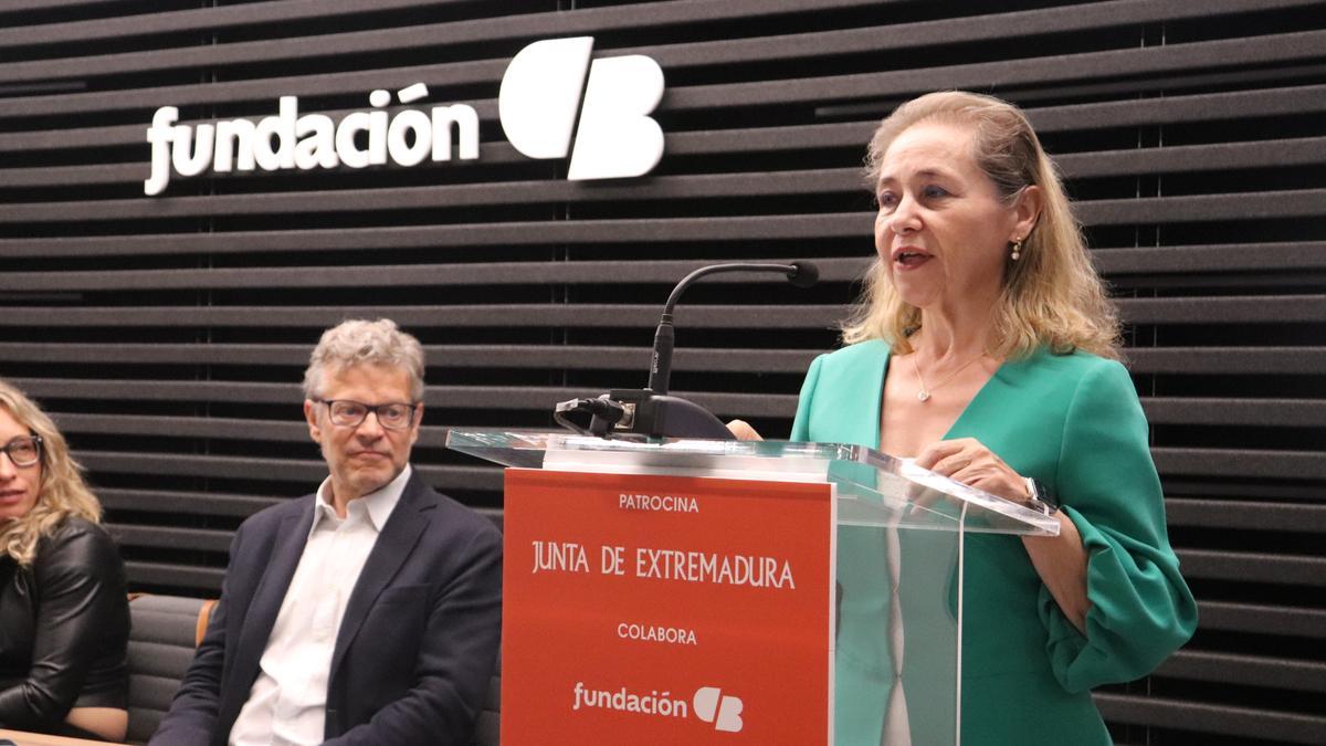 Mercedes Vaquera, consejera de Educaci´on, en la clausura de las II Jornadas de Periodismo de Las Crónica de Badajoz.