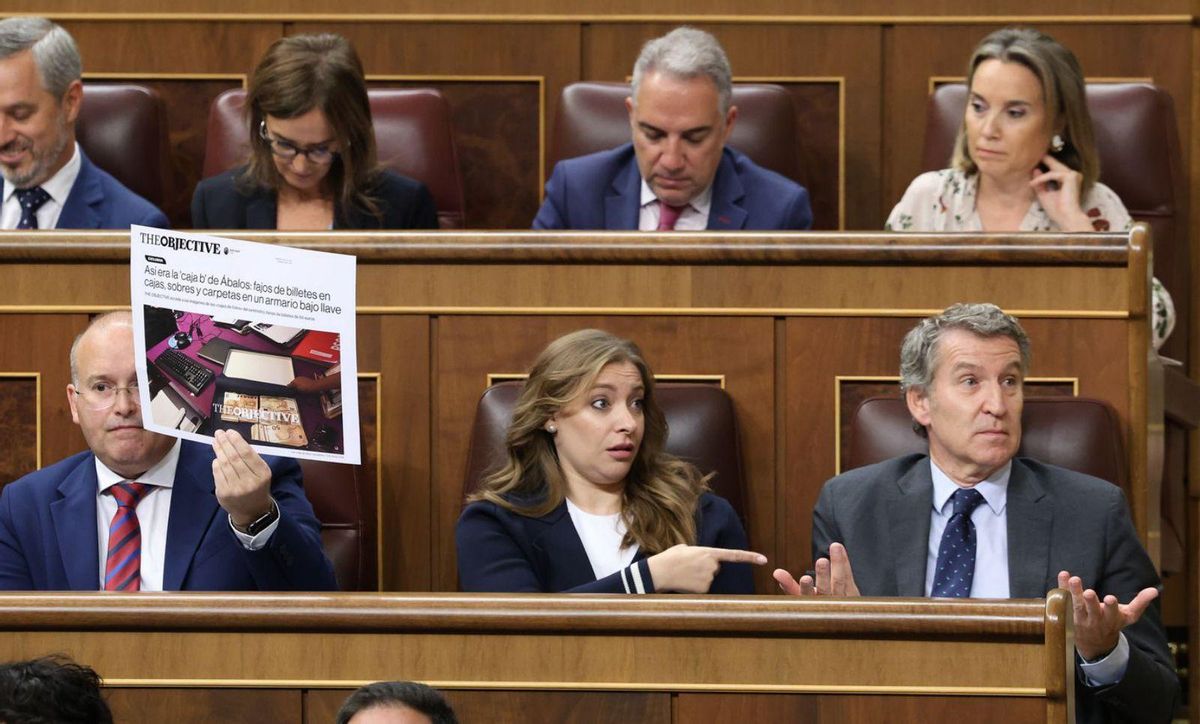 Feijóo acusa Sánchez de "cruixir" els treballadors a impostos Feijóo acusa Sánchez de "cruixir" els treballadors a impostos