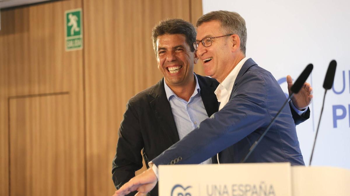 Carlos Mazón y Feijóo en la Junta Directiva Regional celebrada esta tarde en València.