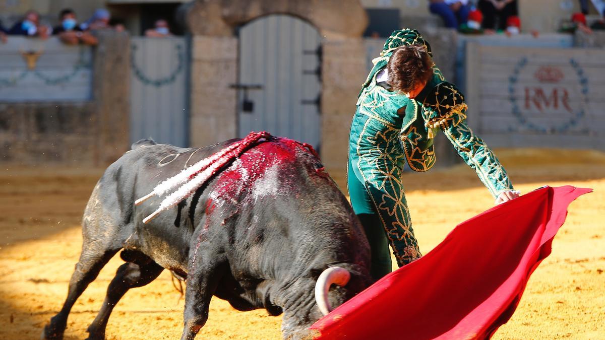 Las imágenes de la corrida goyesca de Ronda, con Roca Rey y Pablo Aguado