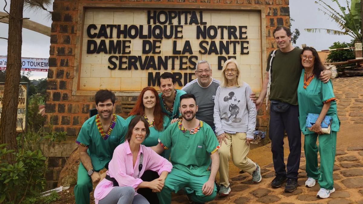 No te imaginas lo que un equipo médico canario hace en Camerún: “Lo que aquí se soluciona en 10 minutos, allí tiene un valor increíble”