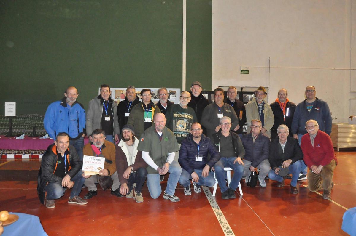 Foto de grupo de los asociados.