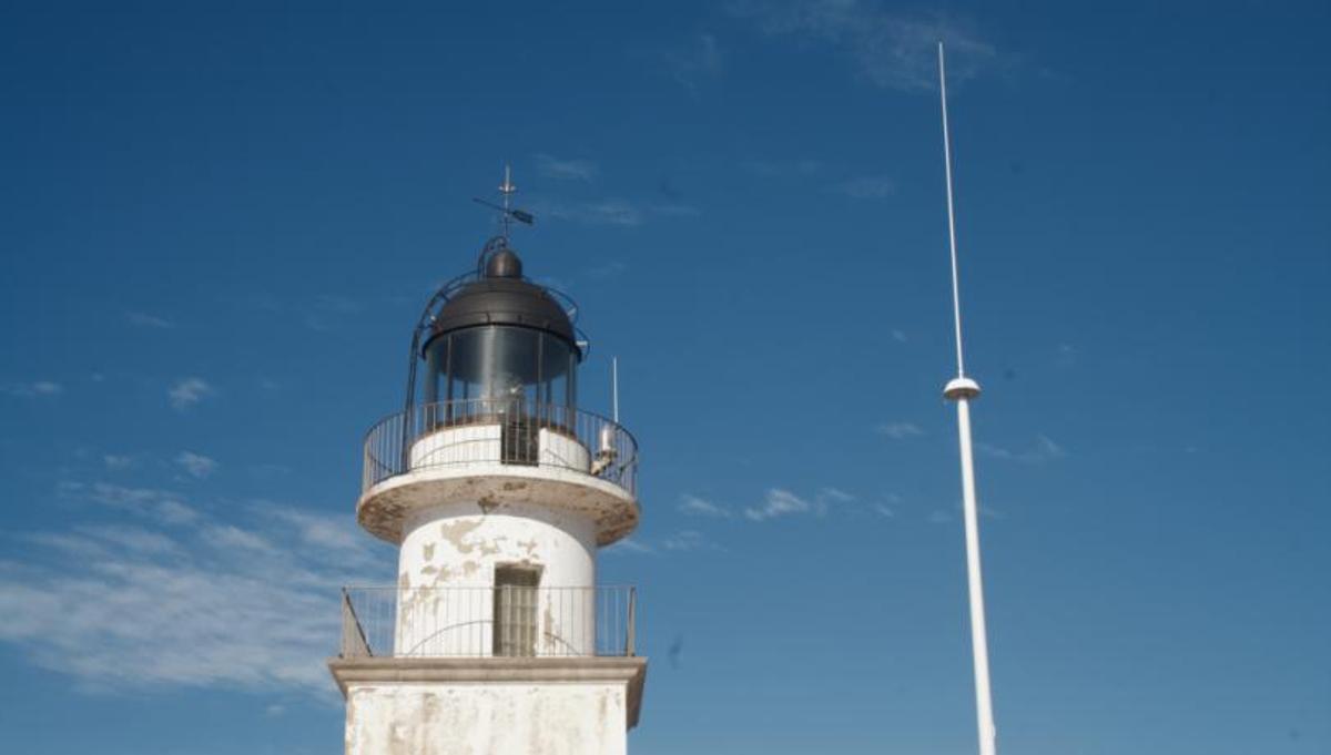 Una nova xarxa de radars mesurarà els corrents marins i l’onatge en temps real Una nova xarxa de radars mesurarà els corrents marins i l’onatge en temps real