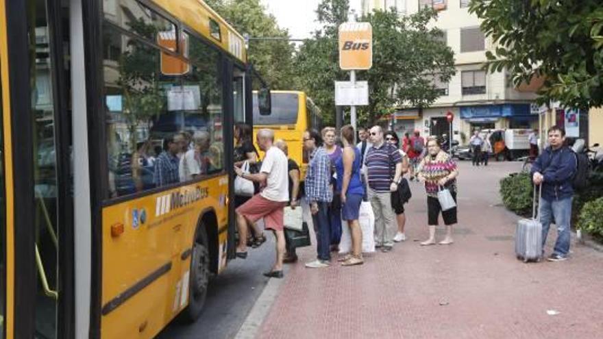 L&#039;Horta Sud pide al Consell que el coste del bus nocturno salga de las mejoras de las licitaciones