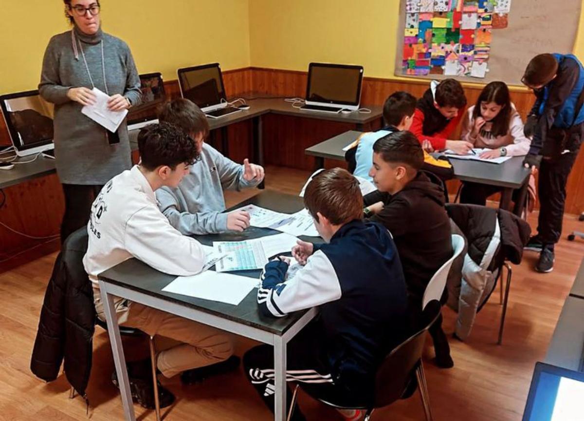 Actividad del escape room en el Punto Joven. | E. P.