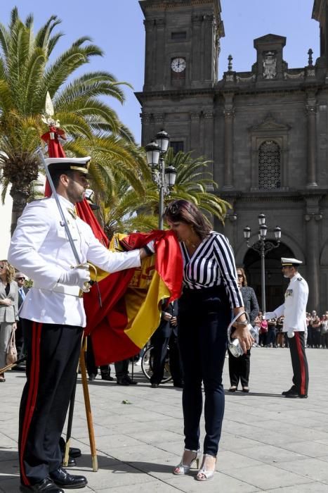 01-03-20  LAS PALMAS DE GRAN CANARIAS. PLAZA DE SANTA ANA. LAS PALMAS DE GRAN CANARIA. Jura de bandera en Santa Ana. Acto de jura o promesa ante la bandera de personal civil, en la plaza de Santa Ana, con motivo del 483 Aniversario de la InfanterÍa de Marina y el 80 Aniversario de la InfanterÍa de Marina en Canarias.    Fotos: Juan Castro.