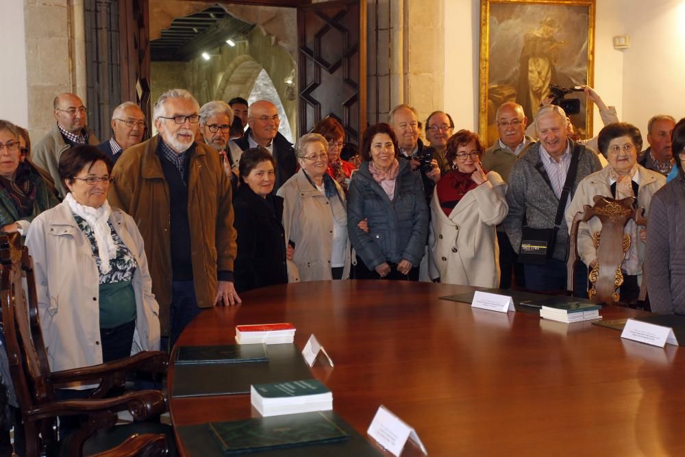 Vecinos de Morella, de visita en el Palau de la Generalitat