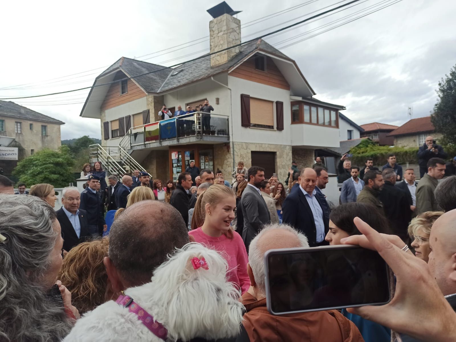 EN IMÁGENES: La Familia Real visita Cadavedo para hacer entrega del premio al Pueblo Ejemplar