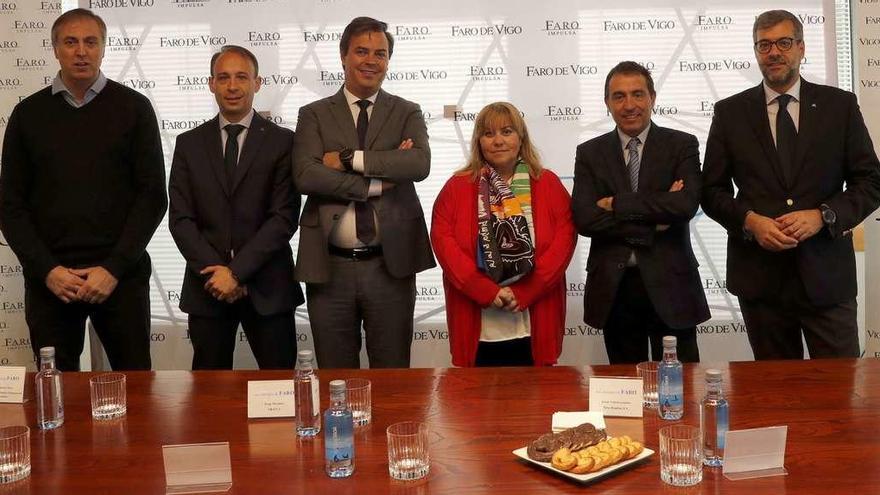 De izquierda a derecha: Jordi Casado, Argimiro Justo, Javier Vela, Mª Luz Álvarez, César Ballesteros y Jorge Martínez. // FOTOS: José Lores